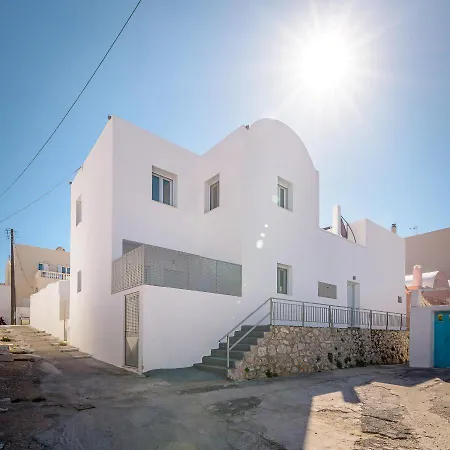 Inas House Santorini Apartment