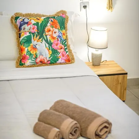 Inas House Santorini * كارتيرادوس