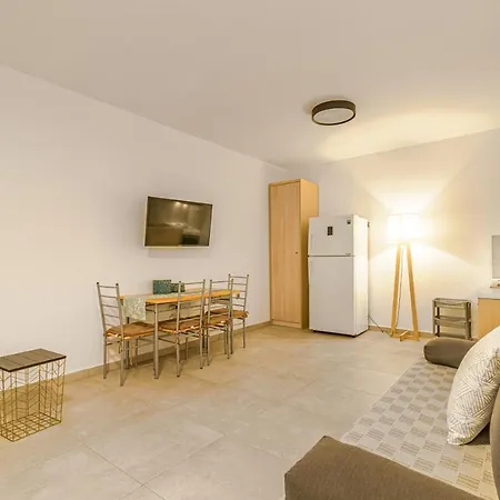 Inas House Santorini شقة