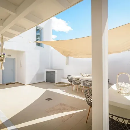 Inas House Santorini شقة